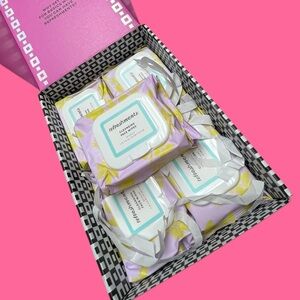 IPSY.. Refreshments Cleansing Face Wipes Set with Floral Gift Box